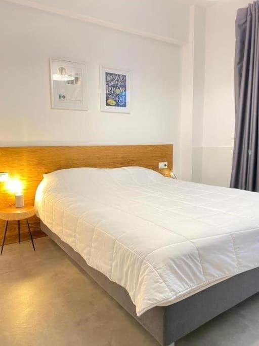 A Place 4U No10 - Garden-Level Getaway 2 Bedroom 2 Bathroom Apartment With Yard Athen Eksteriør bilde