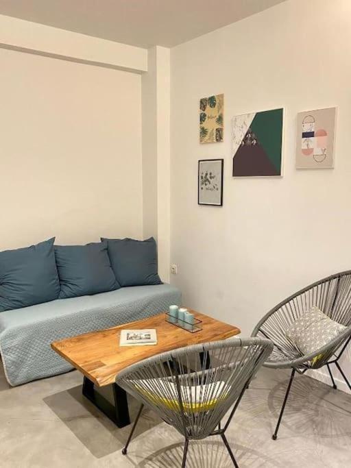 A Place 4U No10 - Garden-Level Getaway 2 Bedroom 2 Bathroom Apartment With Yard Athen Eksteriør bilde